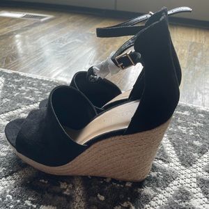 Black Wedges!